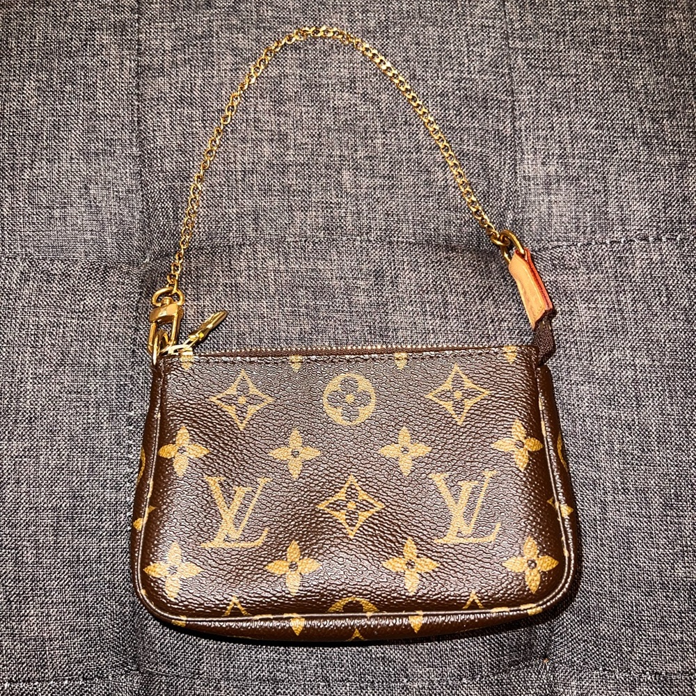 Louis Vuitton Mini Pochette
